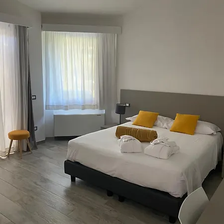 Regia Hotel 4*